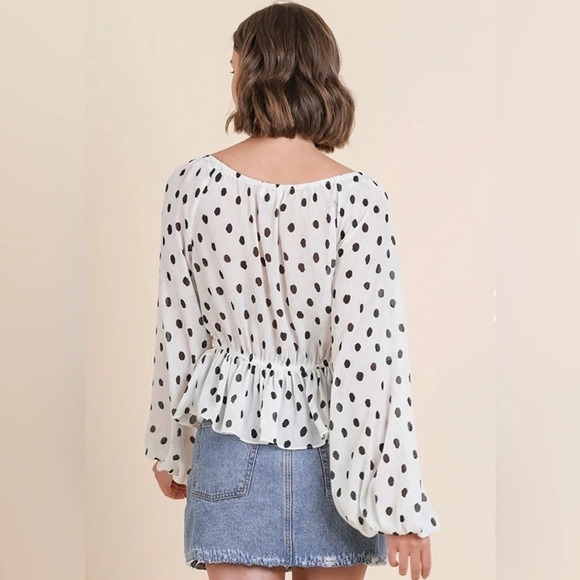 Emory Park Puff Sleeve Tie Front Polka Dot Blouse in White and Black Size S - Picture 3 of 14